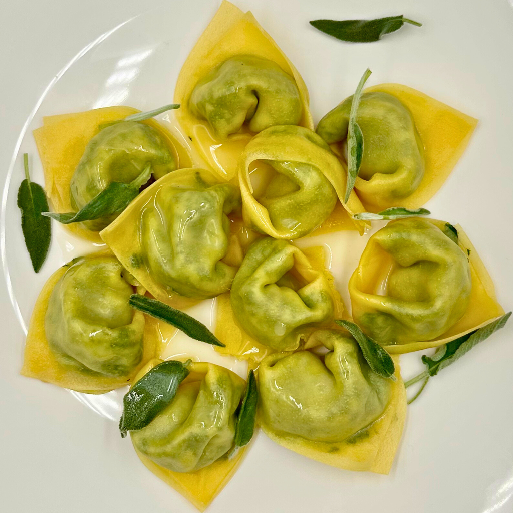 Tortelloni ricotta e spinaci con burro e salvia